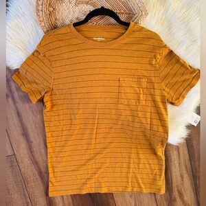 Goodfellow & Co Yellow Striped T-Shirt Casual Everyday
Pocket Tee Size Medium